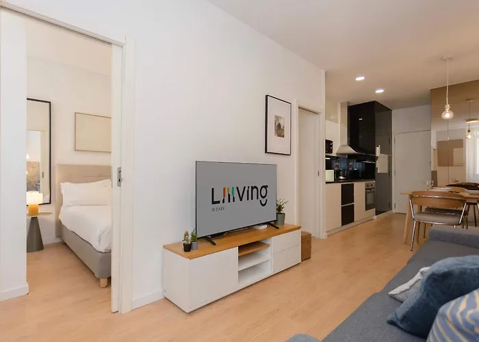 Liiiving In - Invictus Bolhao Market Apartment