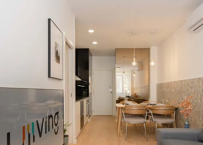 Liiiving In - Invictus Bolhao Market Apartment Porto