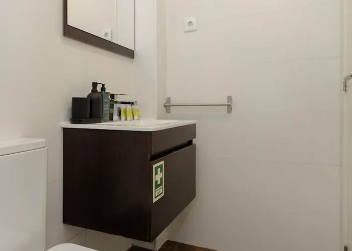 Liiiving In - Invictus Bolhao Market * Oporto