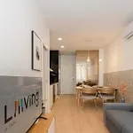 Liiiving In - Invictus Bolhao Market Апартаменты Порту