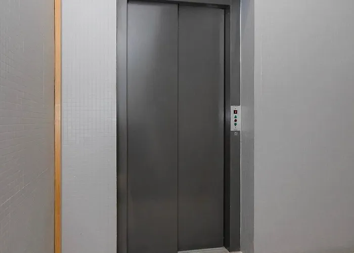 Liiiving In - Invictus Bolhao Market Porto